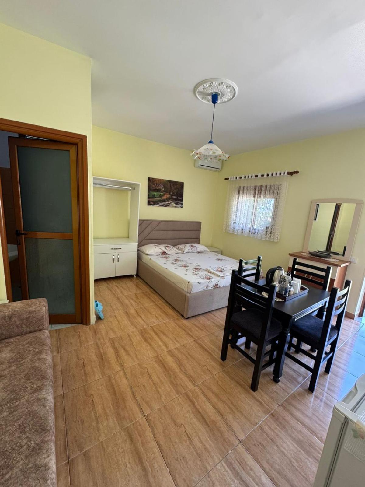 Apartament Mesaiz *