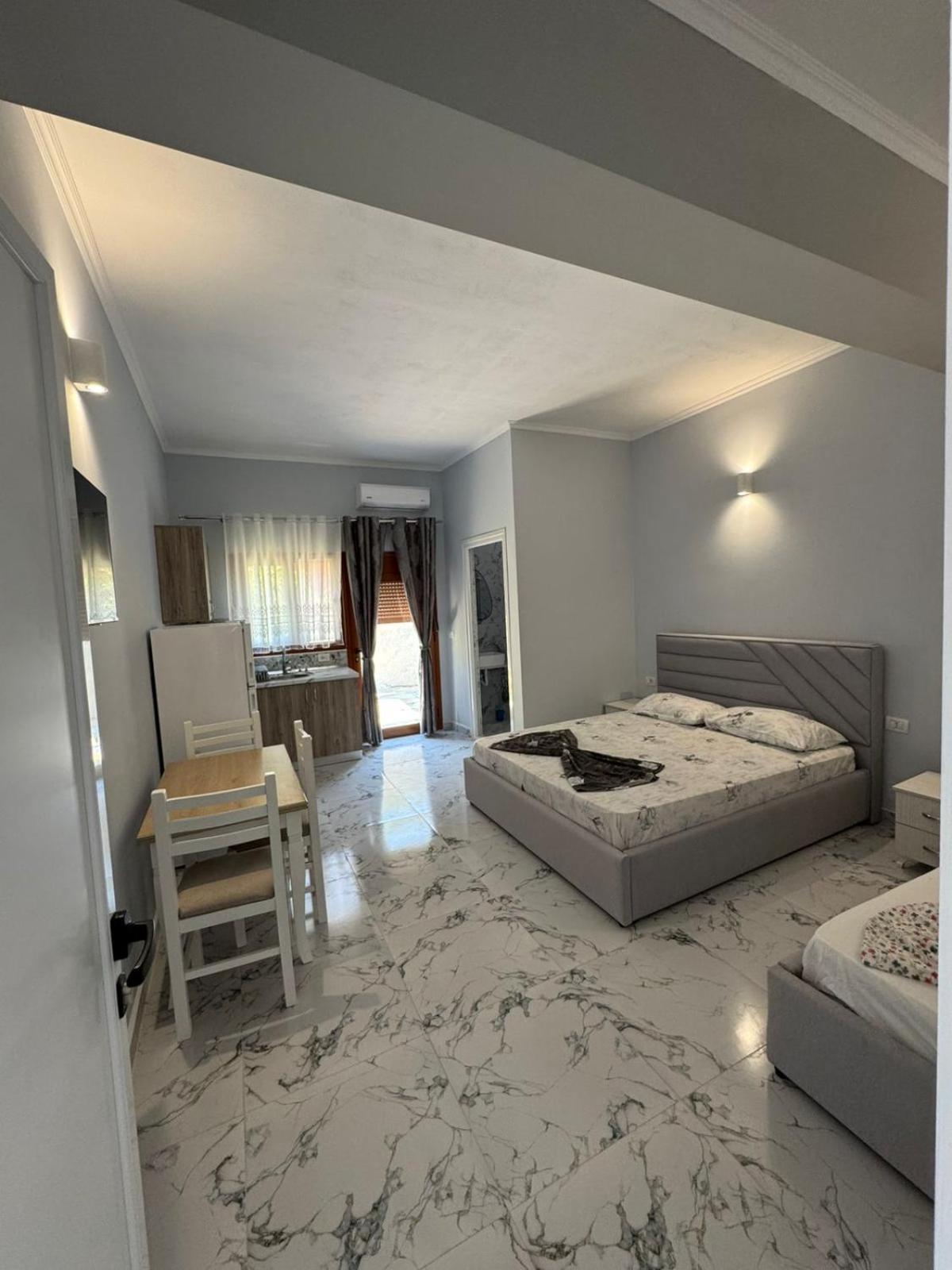 Mesaiz Apartament Wlora